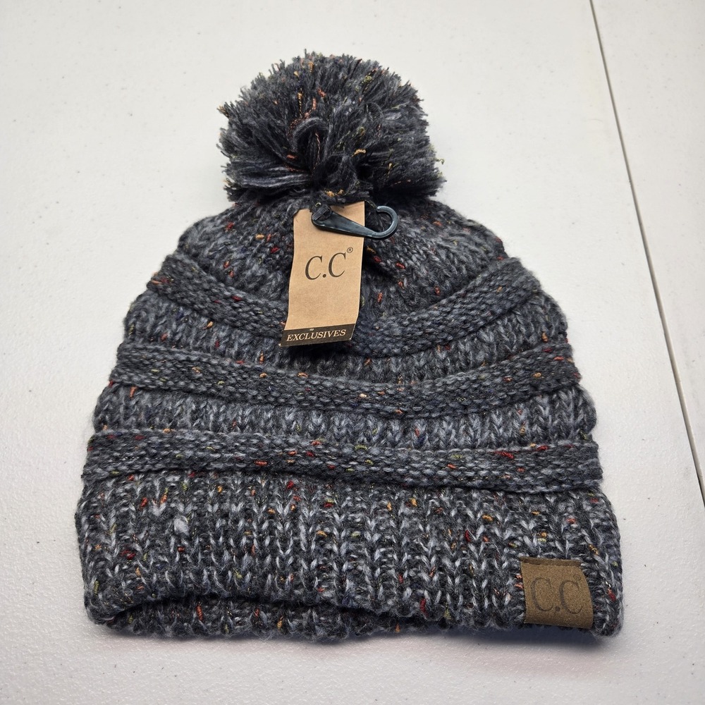 VINTAGE CC‎ Exclusives Women Beanie ONE SIZE Gray Pom Logo Cable Knit NWT